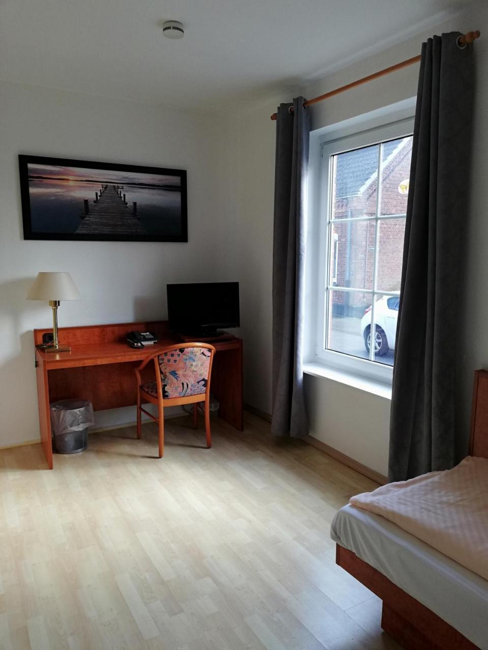 Hotel Dorfschaenke Büdelsdorf Exteriör bild