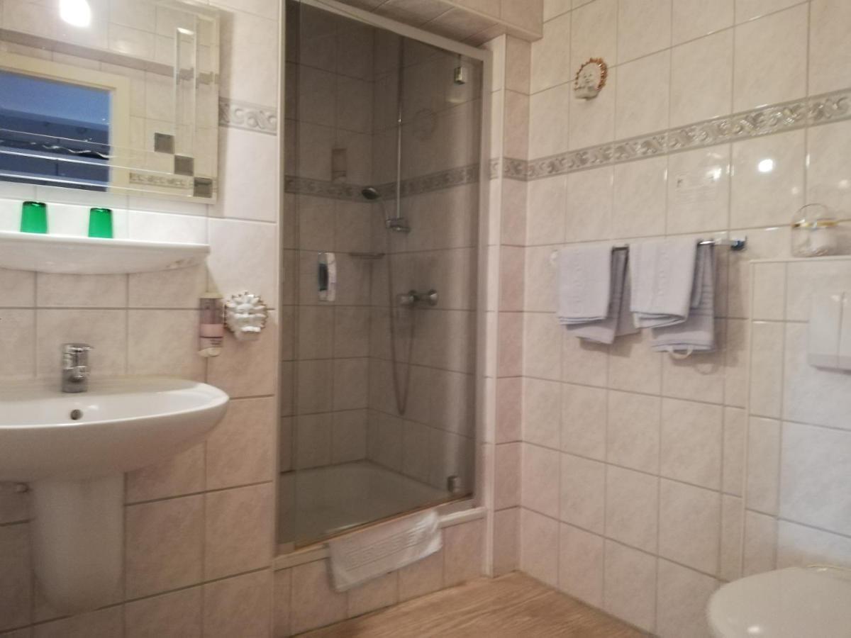 Hotel Dorfschaenke Büdelsdorf Exteriör bild